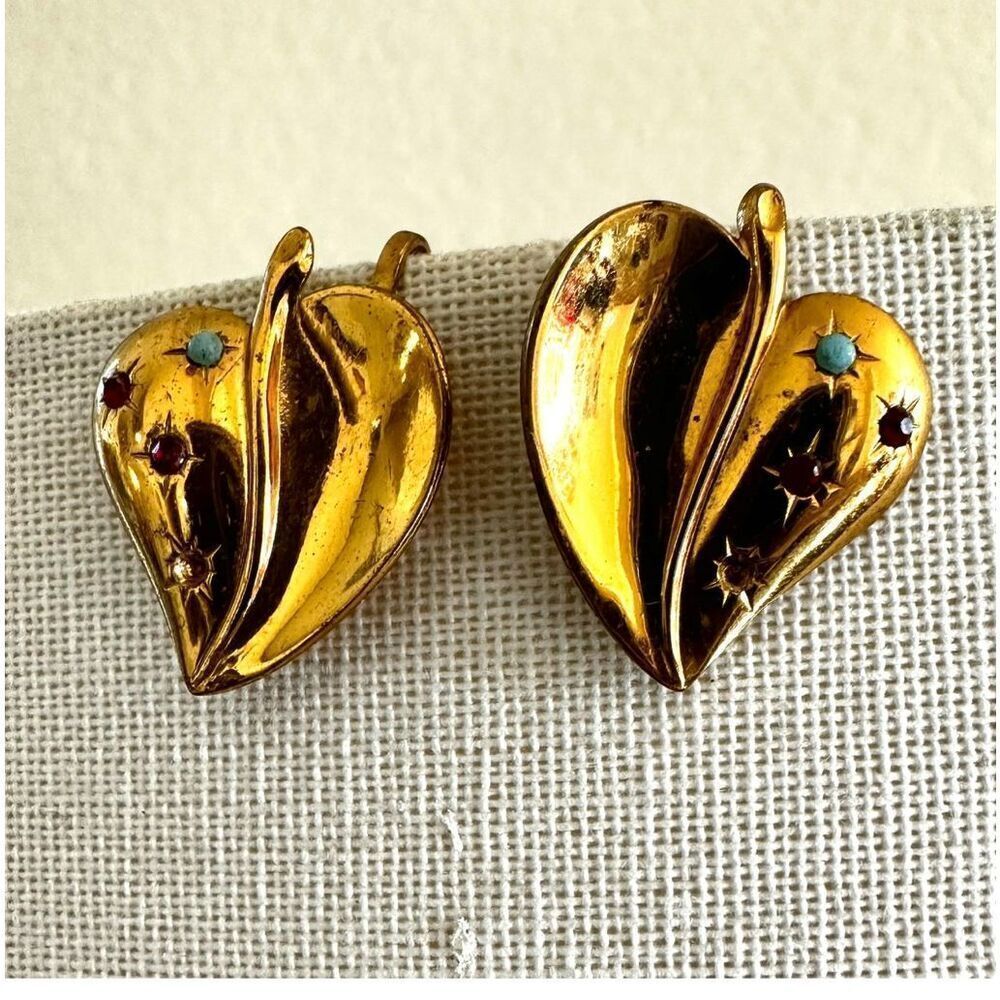 Coro Gold tone vintage heart clip on earrings